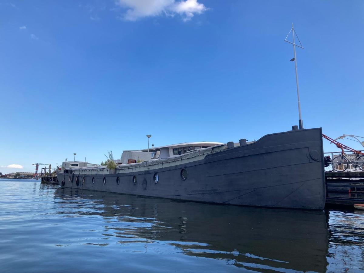 Eco Houseboat Hotel Amsterdam Exterior photo